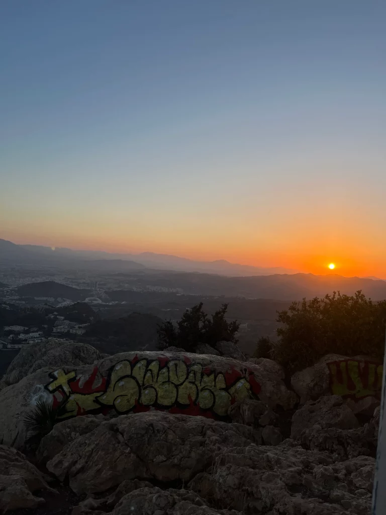 Foto del monte san anton malaga al tramonto