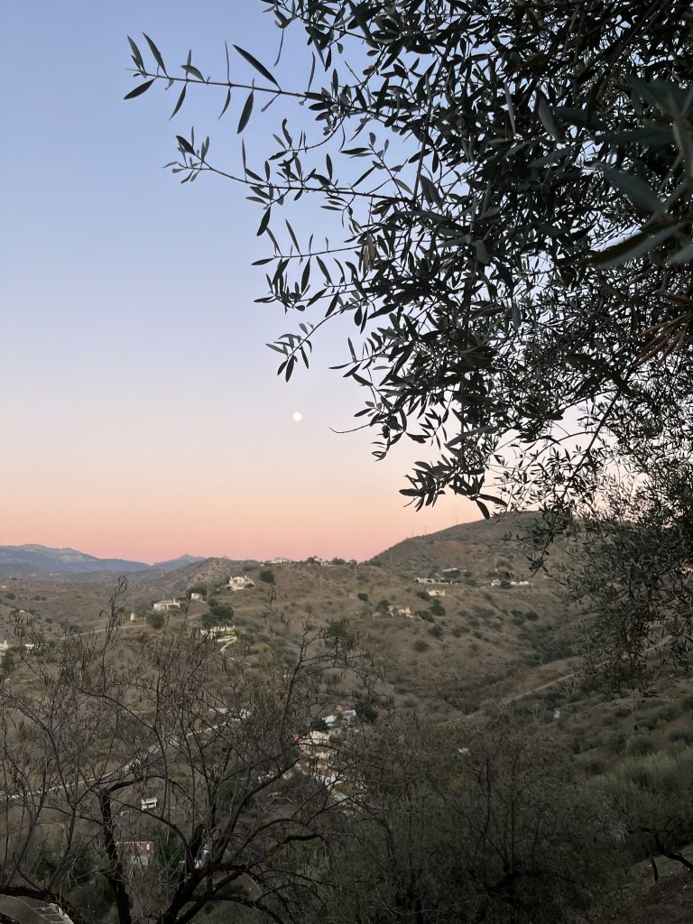 a che ora tramonta il sole a malaga