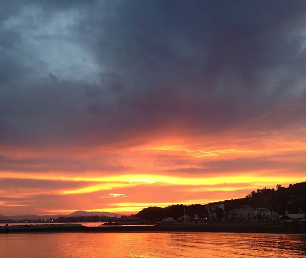 immagine per un post, baños del carmen malaga al tramonto